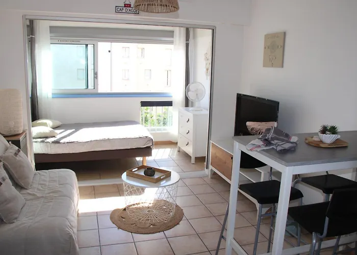 Les Pieds Dans L'eau Au Cap D'agde * Agde